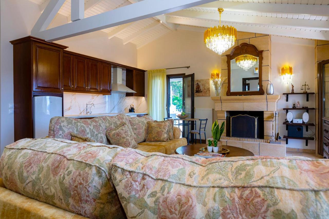 Solaris Methea- Luxury Central Villa By The Castle Kassiópi Eksteriør bilde